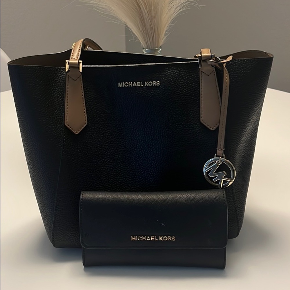Michael kors purse & wallet